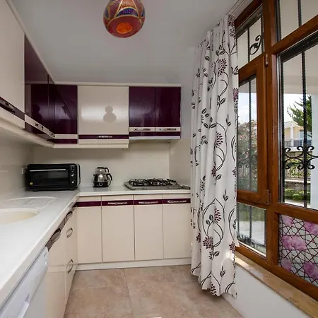 Central Near Beach In Bodrum فيلة *